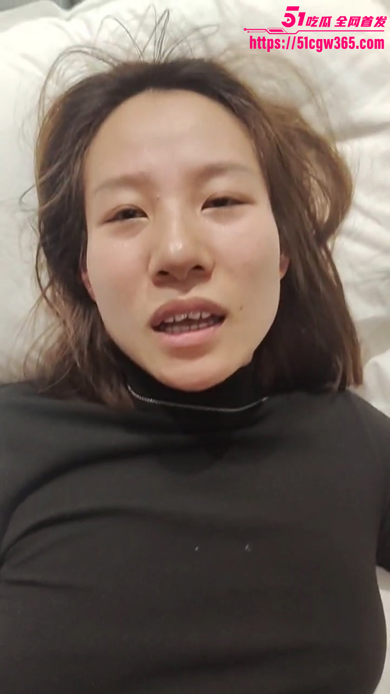 广西七点奶茶老板娘 董文艳 性欲旺盛婚内出轨炮友无数 颜射口交舔菊花配合度拉满 骚浪爆表！