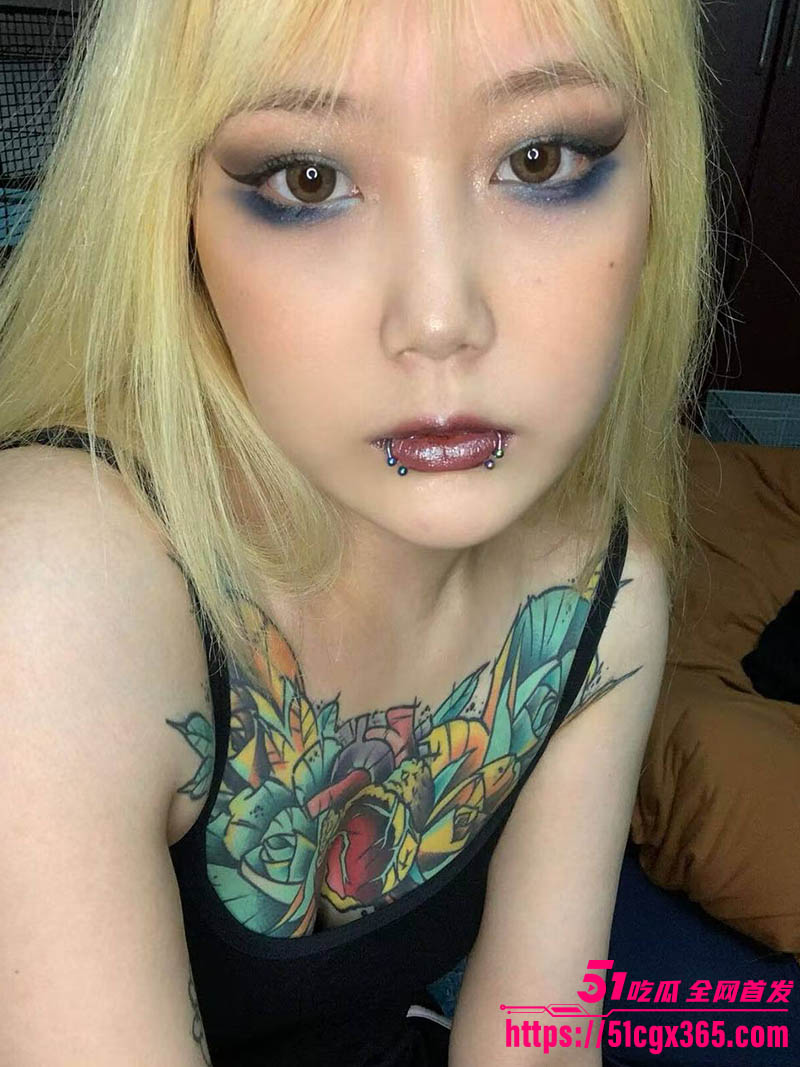广西超淫站街女刘紫鑫4