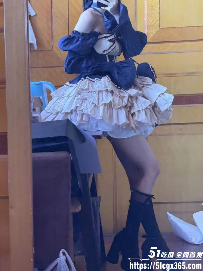群友3天拿下巨乳细腰少女 4