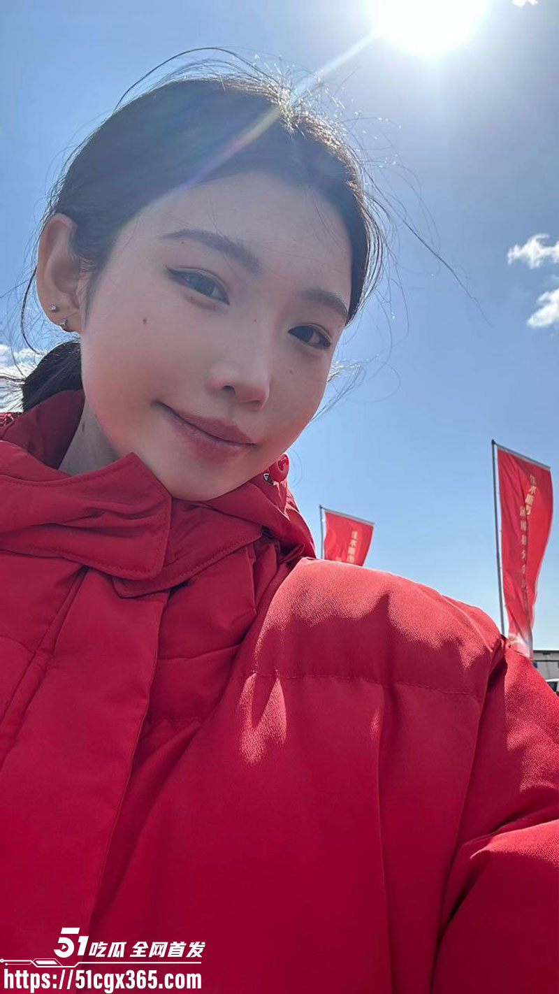 黑龙江艺术系美女 李丽娜 私人影院约炮视频流出 深喉口爆贪婪如狗 骑乘浪叫淫水喷溅！
