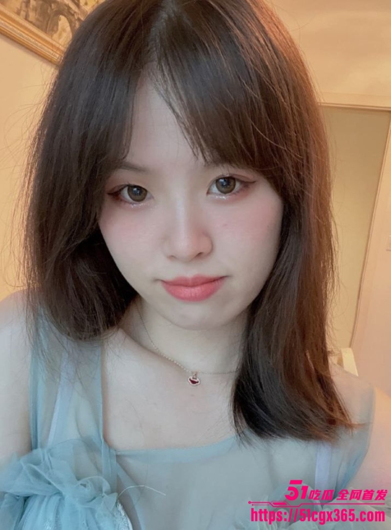 贵州极品人妻 唐可可 与前男友性爱视频泄漏 传统体位打桩猛操 雪白美乳晃荡不止 反差到极致！