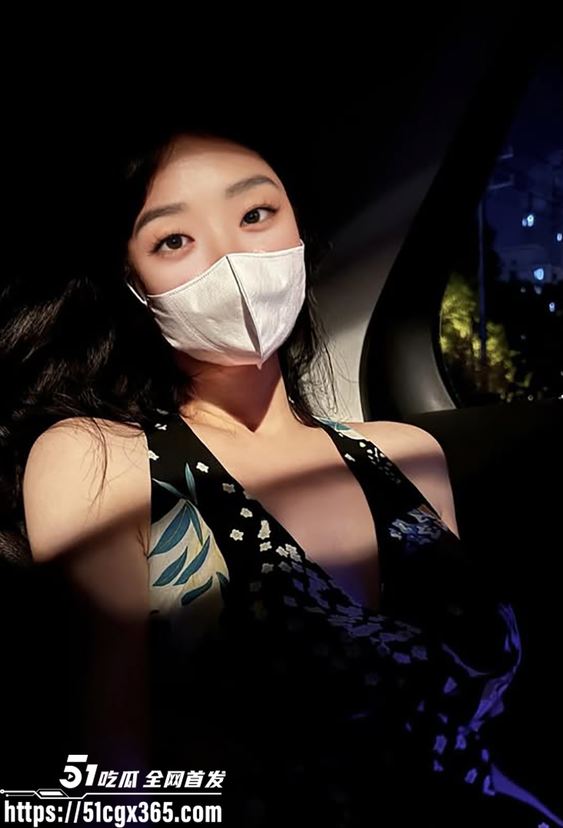 巨乳福利姬 olive 超淫新作 黑丝御姐开档诱惑 粉唇轻颤假屌狂骑 娇喘连连高潮喷涌 肉欲盛宴引爆全网！