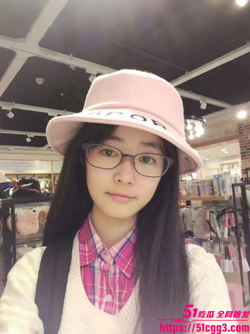 江苏甜妹 吴霜 性爱视频流出 清纯小美女露脸深喉口交 被男友各种姿势爆操到喷水失神！