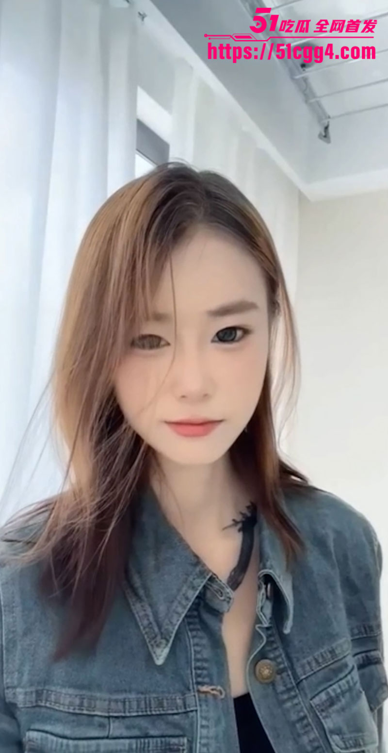 总华探长的小狗 新作流出 约炮抖音网红阿坎 清纯甜妹秒变母狗 深喉口爆 情趣诱惑多姿势打桩爆操！