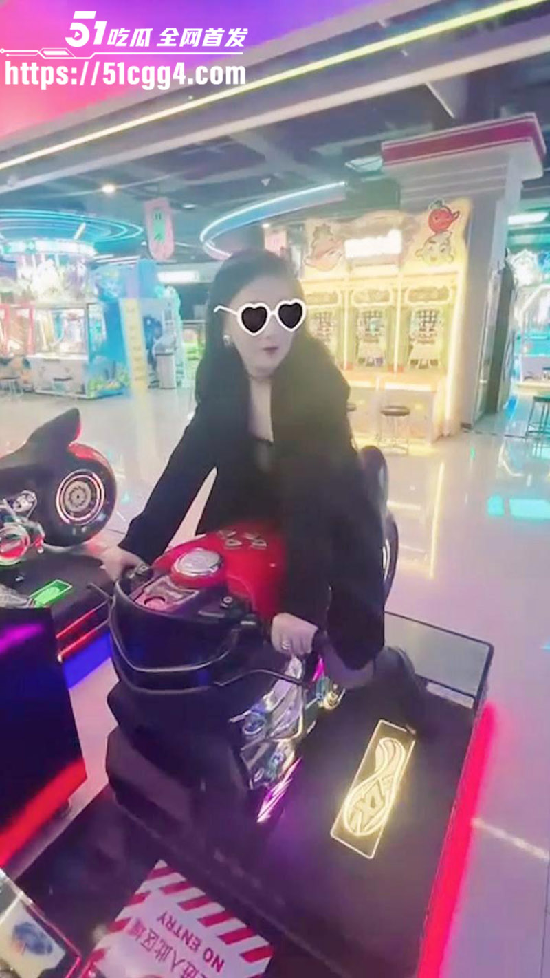 浙江淫妻博主 菟菟夫妻 视频合集流出 骚母狗公园真空露出 办公桌床上诱惑摆拍 堪称史上最骚荡妇！