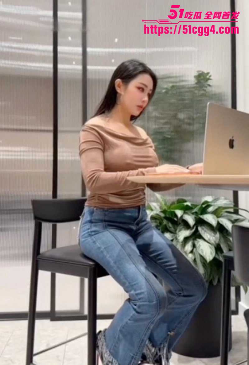 超美御姐 汐梦瑶 新作流出 爆乳舅妈抓包撸管外甥 秒变欲女导师献穴实操 双穴齐开玩肛交内射！