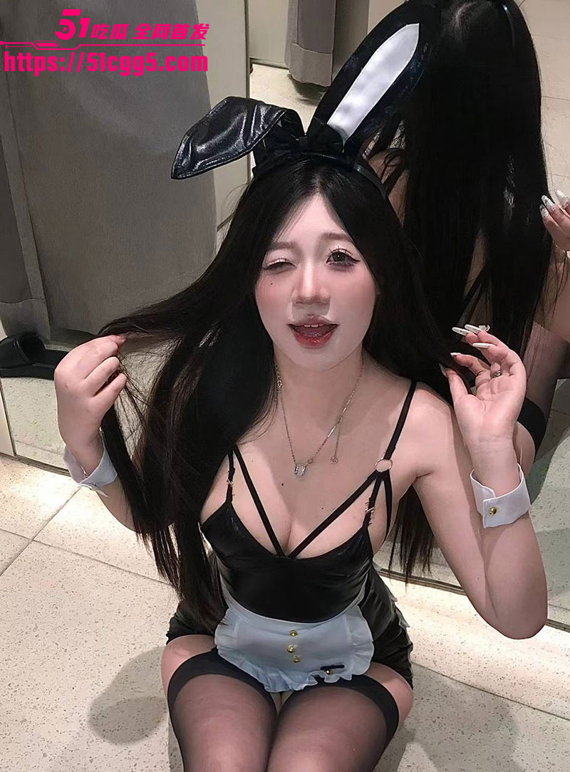 04年巨乳美女被大神酒店爆操2
