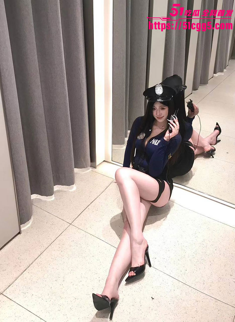 04年巨乳美女被大神酒店爆操4