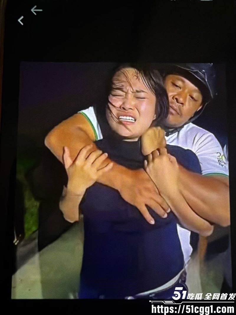 越南女侠持枪劫囚救老公 88