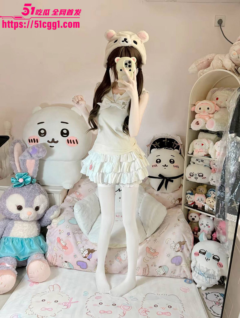 极品福利姬 困困喵 沦为金主专属母狗！软萌小嘴含屌挑逗 无套群交猛干骚穴 ！