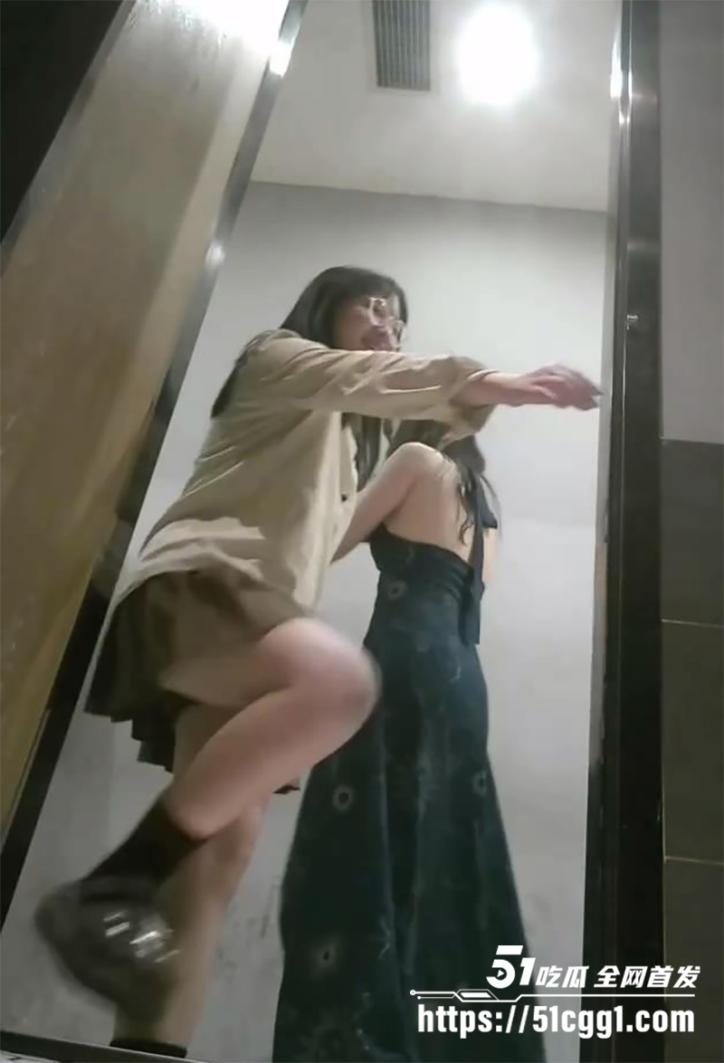 商场女装区厕拍珍藏外泄 2 拷贝