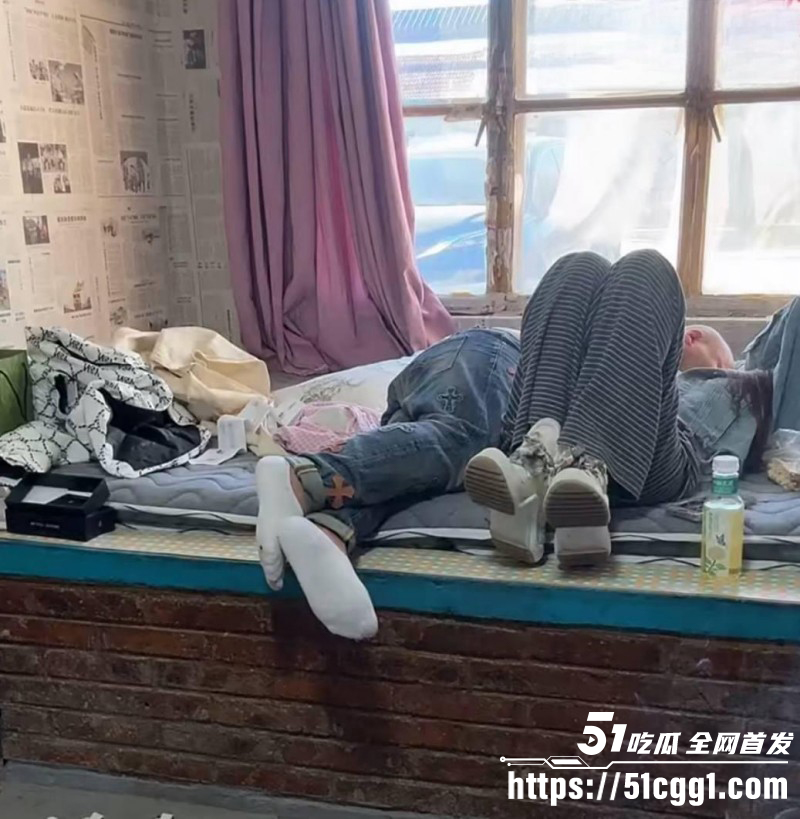 老狗被前妻白羽曝光KTV聚众淫乱022