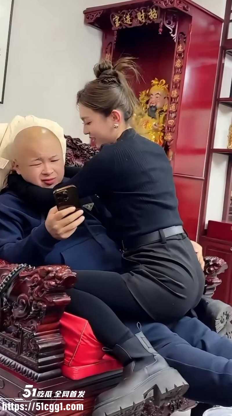 老狗被前妻白羽曝光KTV聚众淫乱017