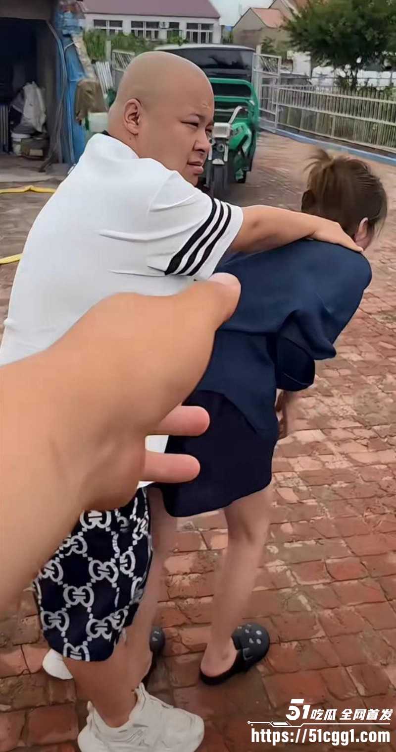 老狗被前妻白羽曝光KTV聚众淫乱019