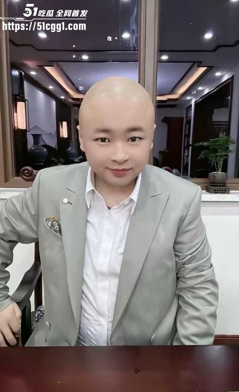 老狗被前妻白羽曝光KTV聚众淫乱02