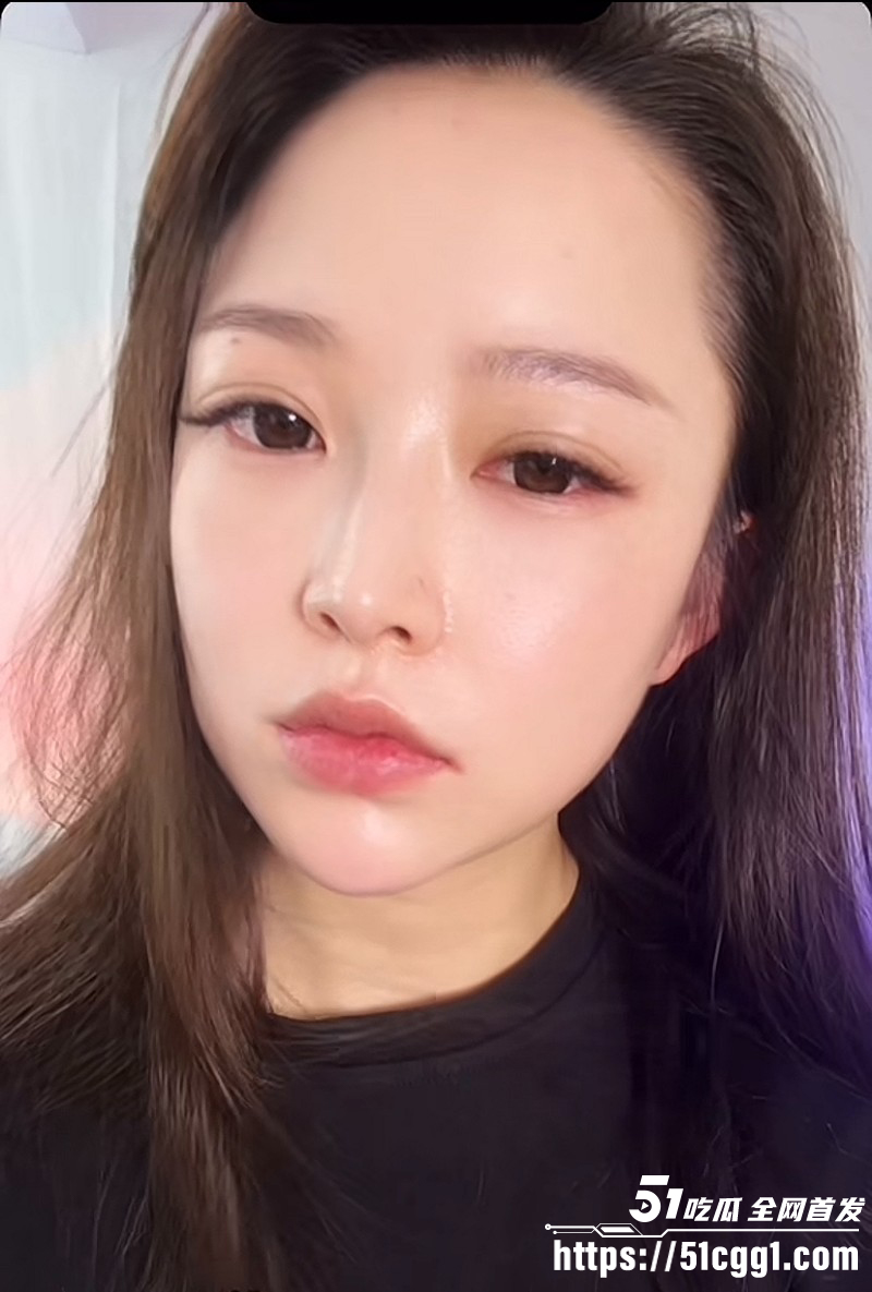 抖音擦边博主张世豪神似柬埔寨大嫂04