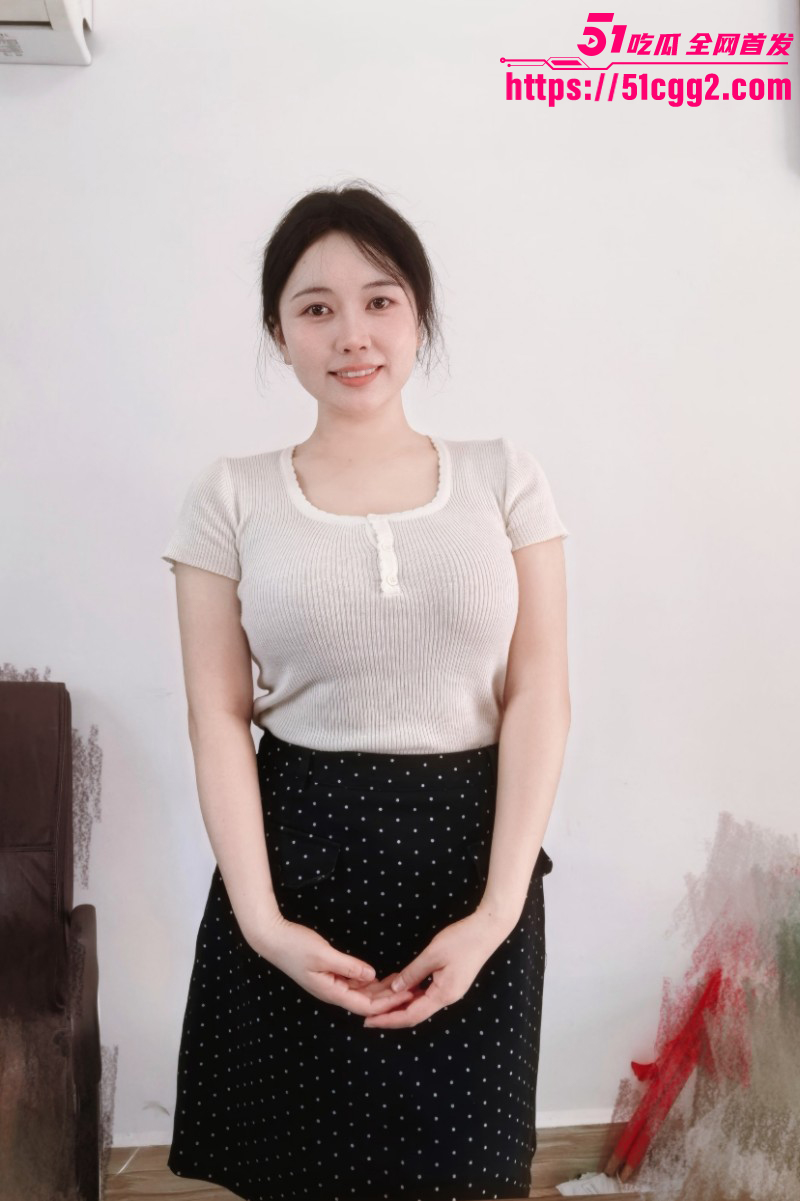 乱伦大神 把嫂子视为禁脔 嫂子来月经饥渴难耐 为其推油按摩献殷勤 趁机菊花嫩穴一起蹂躏！