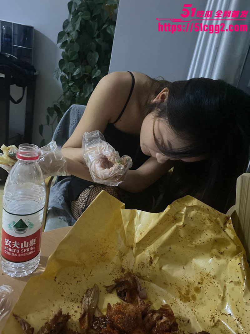 22岁大学生雨婷下海做外围9