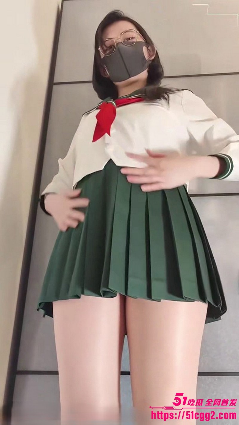 高人气福利姬 奶咪Naimi 戈薇学妹装新作！雪乳晃荡眼神迷离 巨型阳具配合肛塞骑乘狂插 爽到白浆喷涌浑身抽搐！