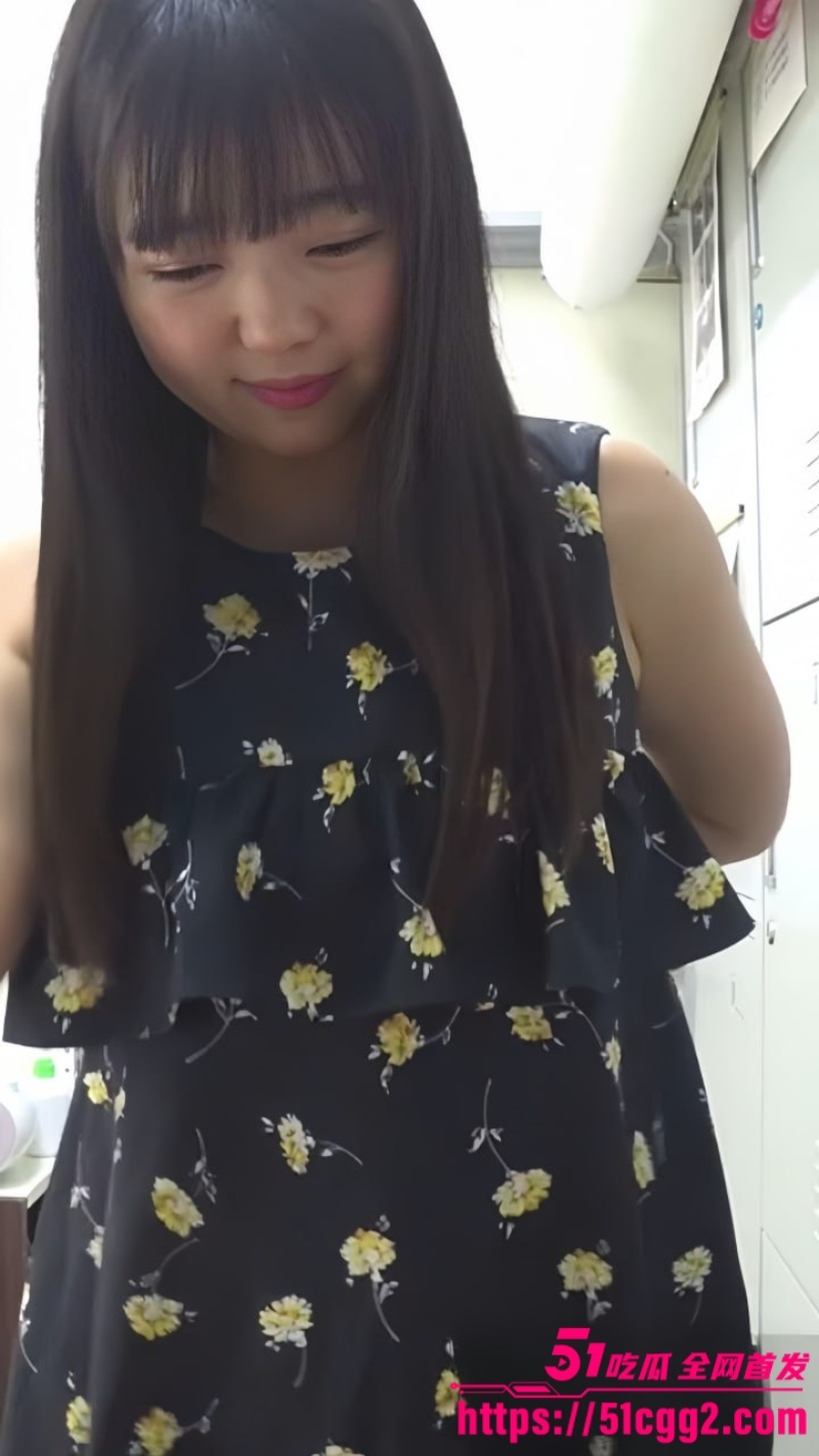 女士泳装内衣店偷拍合集 第一视角观看多位美女换衣 美乳翘臀全裸露出 画面超刺激！