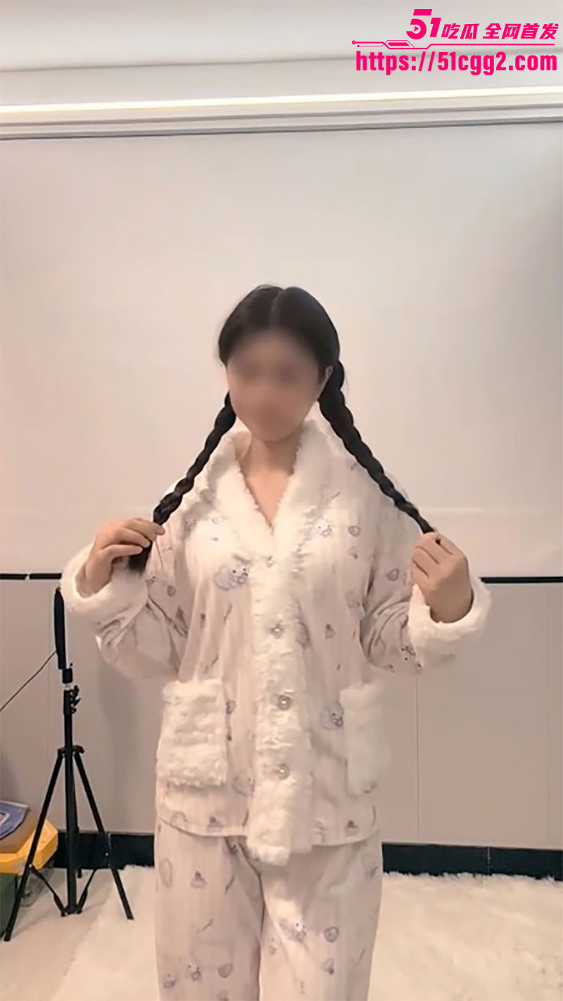 小乔定制裸舞私拍5