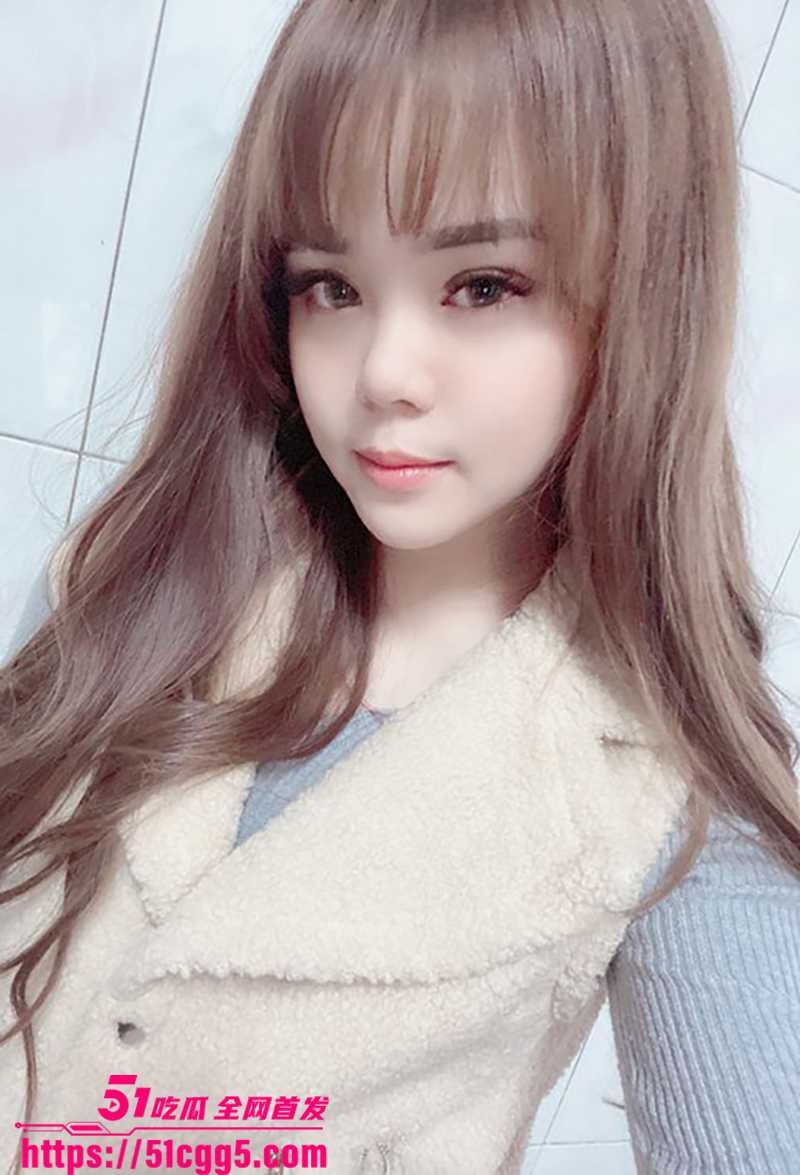 34D气质人妻玲玲网调淫片流出 2 拷贝