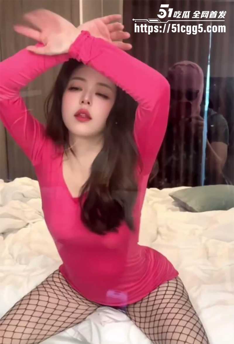极品超美御姐Tinaislove渔网袜诱惑性爱视频流出3拷贝