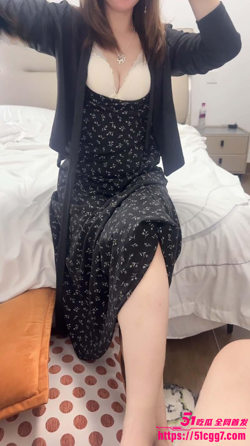 奶子即正义约炮极品前台妹05