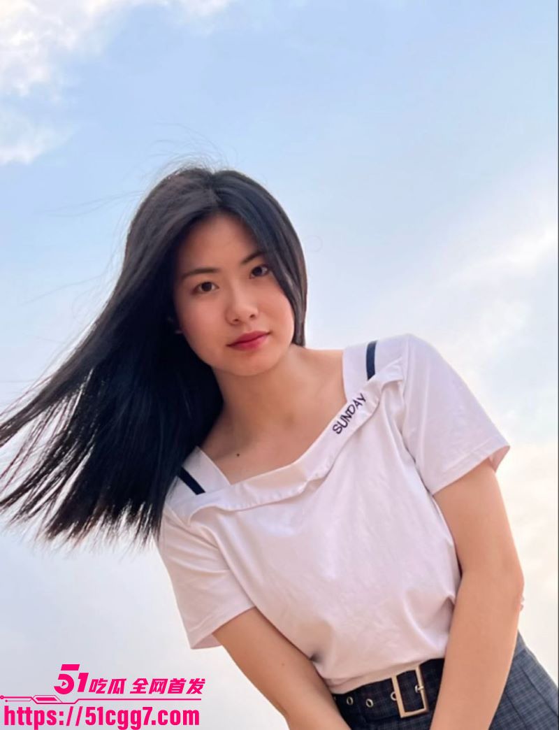 气质女大学生小新异地恋裸聊调教曝光 2