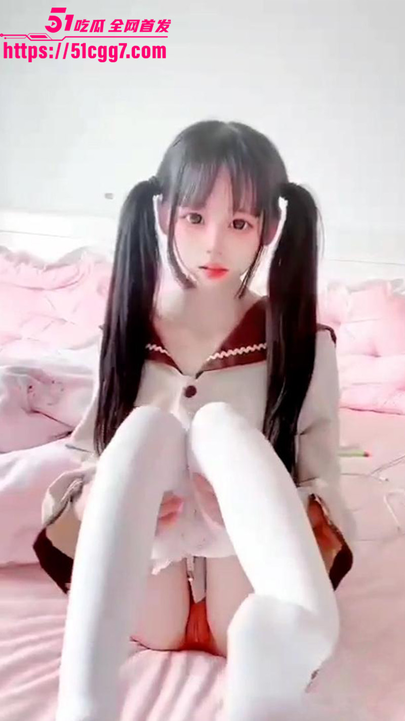 双马尾福利姫 小雯宝宝 付费视频流出 粉嫩萝莉白虎小穴被假屌捅到直叫爸爸 高潮呻吟不断无比诱惑！