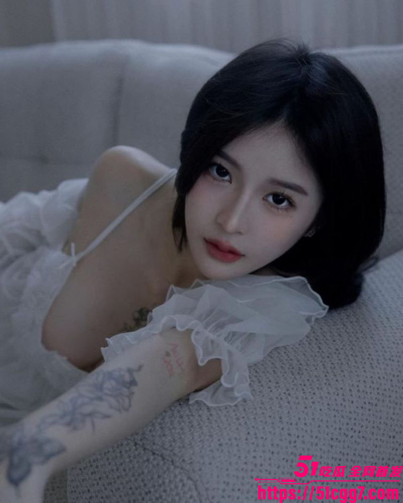 IG百万粉韩妮与前男友性爱泄密 3