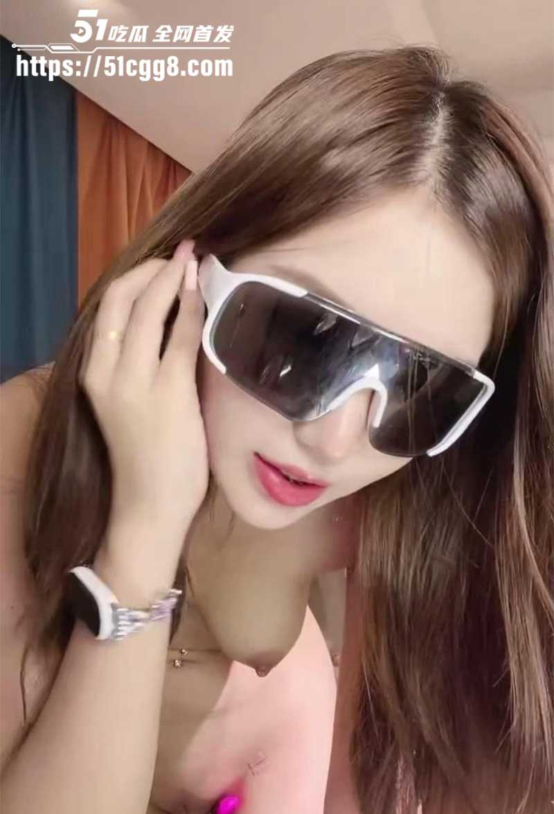 抖奶女神 熙酱爱跳舞 裸舞直播流出 扮JK学生妹甜得发腻 衣衫渐褪淫骚起舞 跳蛋塞穴狂抖C奶！