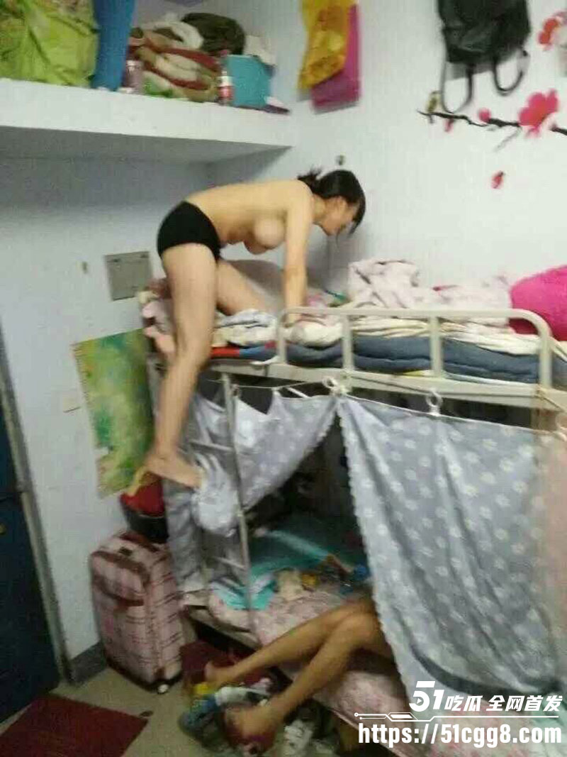 女生宿舍偷拍视频3