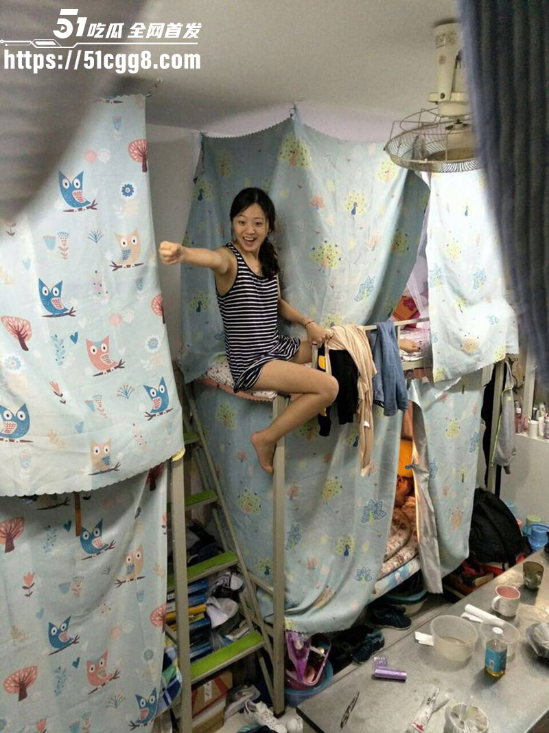 女生宿舍偷拍视频4