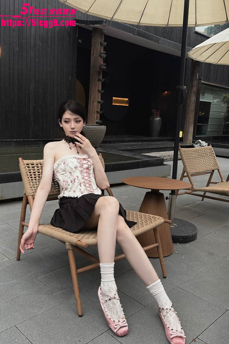 超高颜值TS星野 最新福利视频流出 明星颜值伪娘足交直男小奶狗 画面简直骚到爆！