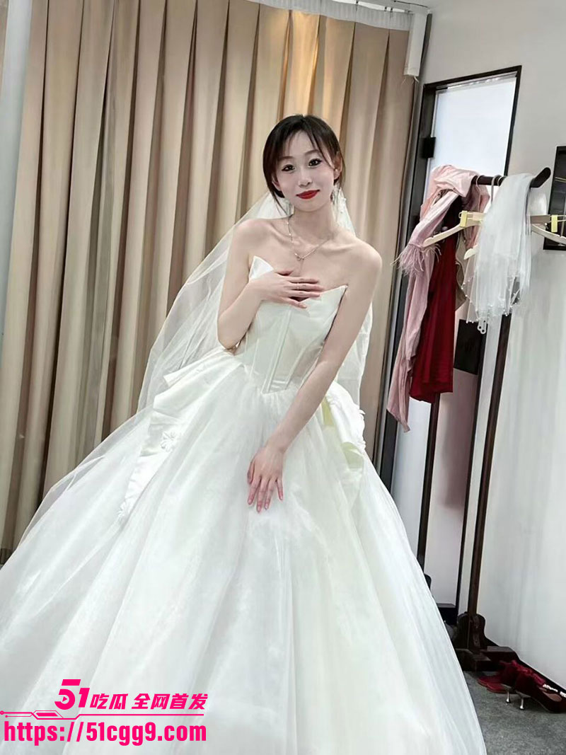 河南周口良家人妻 涵涵 被老公翻出婚前当外围卖淫视频 8000一晚清纯御姐被传统体位无套中出！