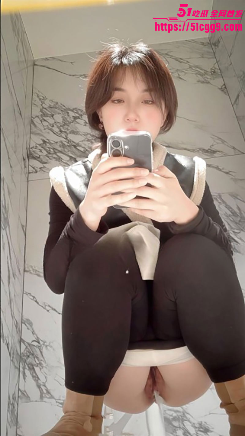 女厕偷拍5
