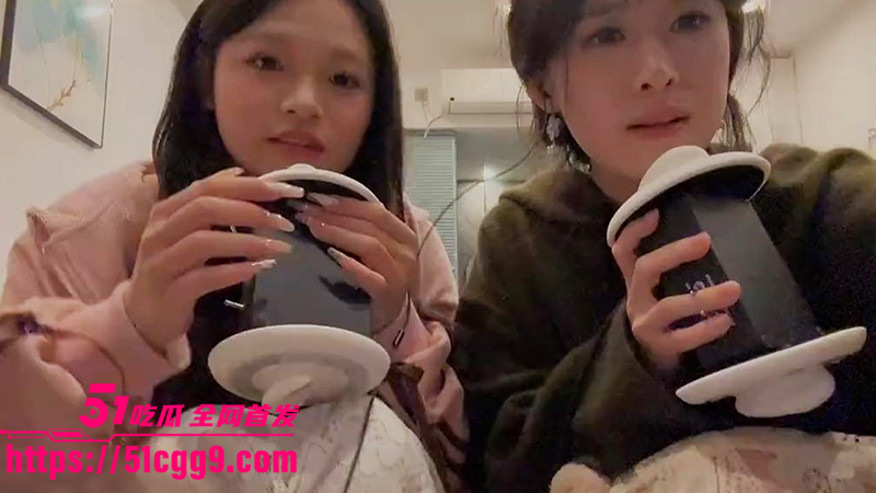 甜美主播 辣辣椰椰 双人ASMR合辑 双舌舔耳双倍娇喘直冲脑髓 给予全新的视听享受！