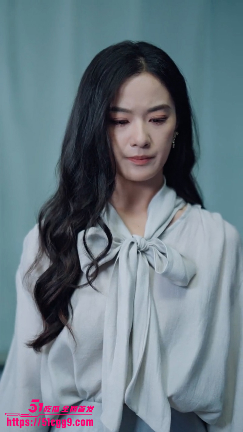 擦边短剧《消失的爱人》表面好丈夫秦关藏尸被敲诈 妻子联合保姆搜集证据 警方揭开双重命案真相！