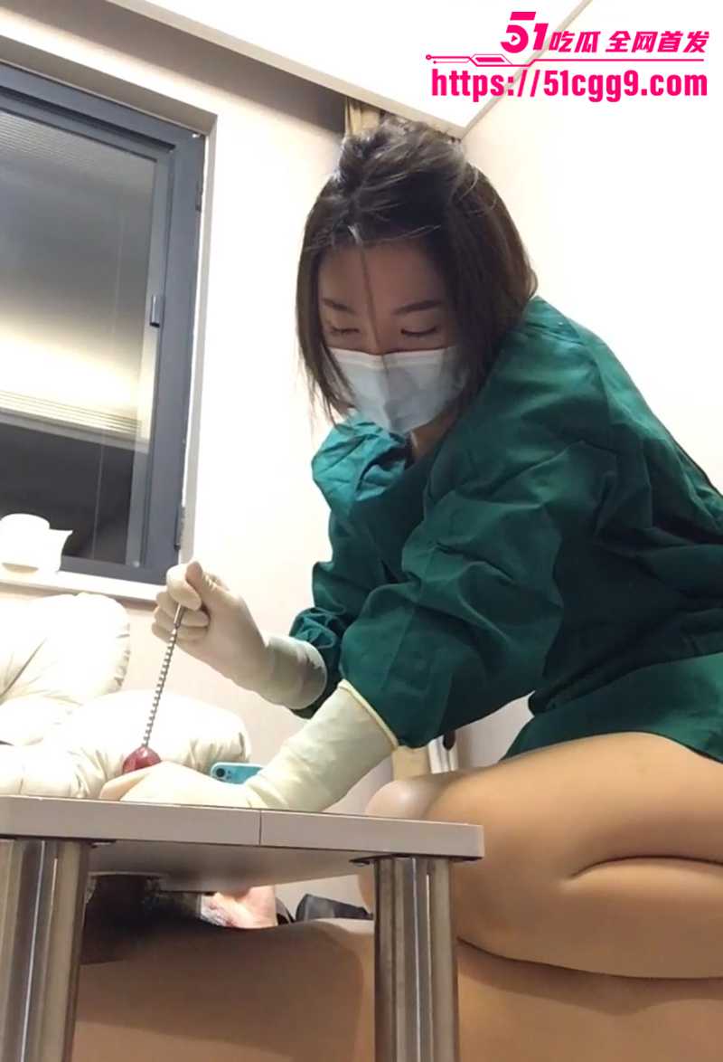 国内虐屌玩家超淫SM新作流出 3 拷贝