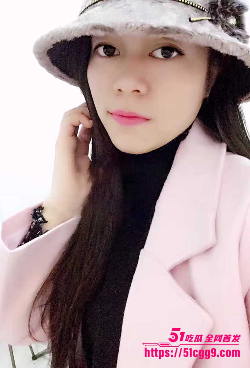 重庆良家少妇 邓达佳 裸贷视频流出 露脸掰穴揉逼 母狗气质爆棚 这骚劲拍AV出道都够了！