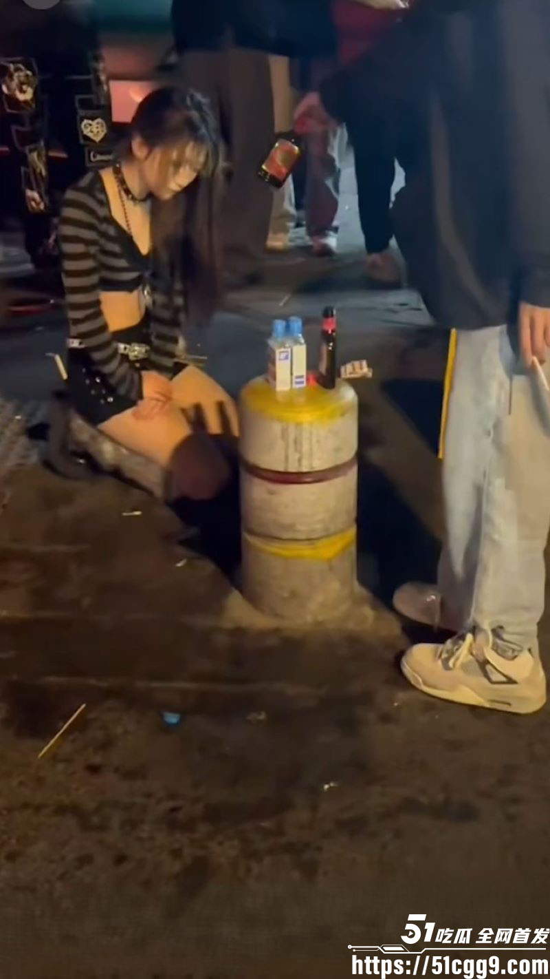 杭州BPM酒吧门口大戏 3