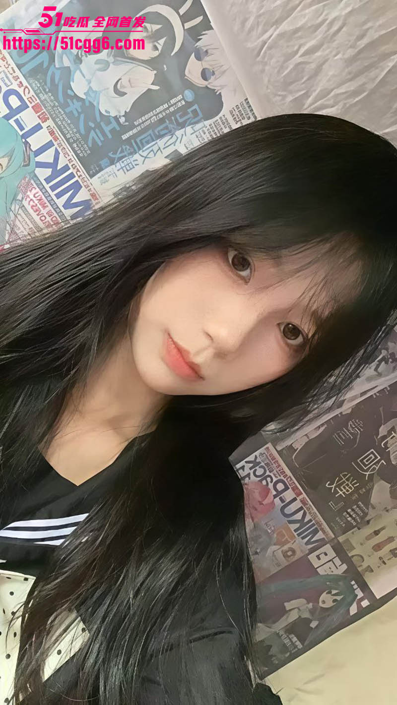 浙江财经大学校花 何欣华 与男友性爱视频流出 可爱学妹被骑脸深喉吃鸡 多姿势爆操到高潮腿软！