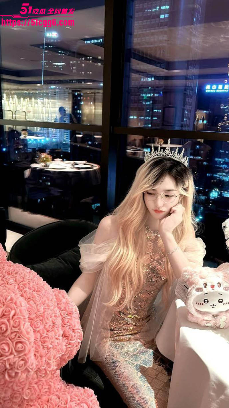 广州超高颜值TS伪娘 语柔 最新付费VIP福利 阿黑颜自慰边撸边捅双重刺激 性器交合画面视觉冲击爆表！