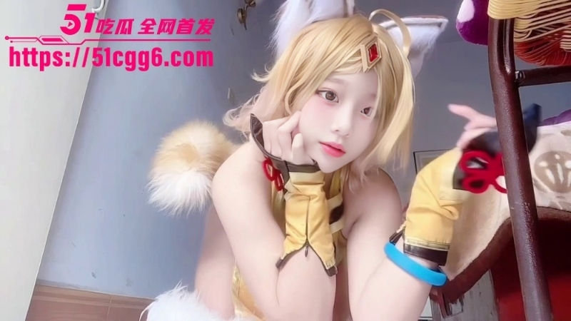 高颜值二次元嫩妹 兔宝大人 福利私拍 Cosplay妲己激情自慰 透明道具猛插嫩穴 露脸放尿犹如母狗！