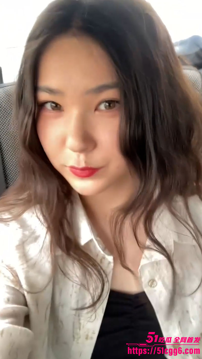 极品微坦淫妻树林野战！颜值母狗被细长鸡巴塞满嘴 颜射内射双重爆浆 淫靡至极！