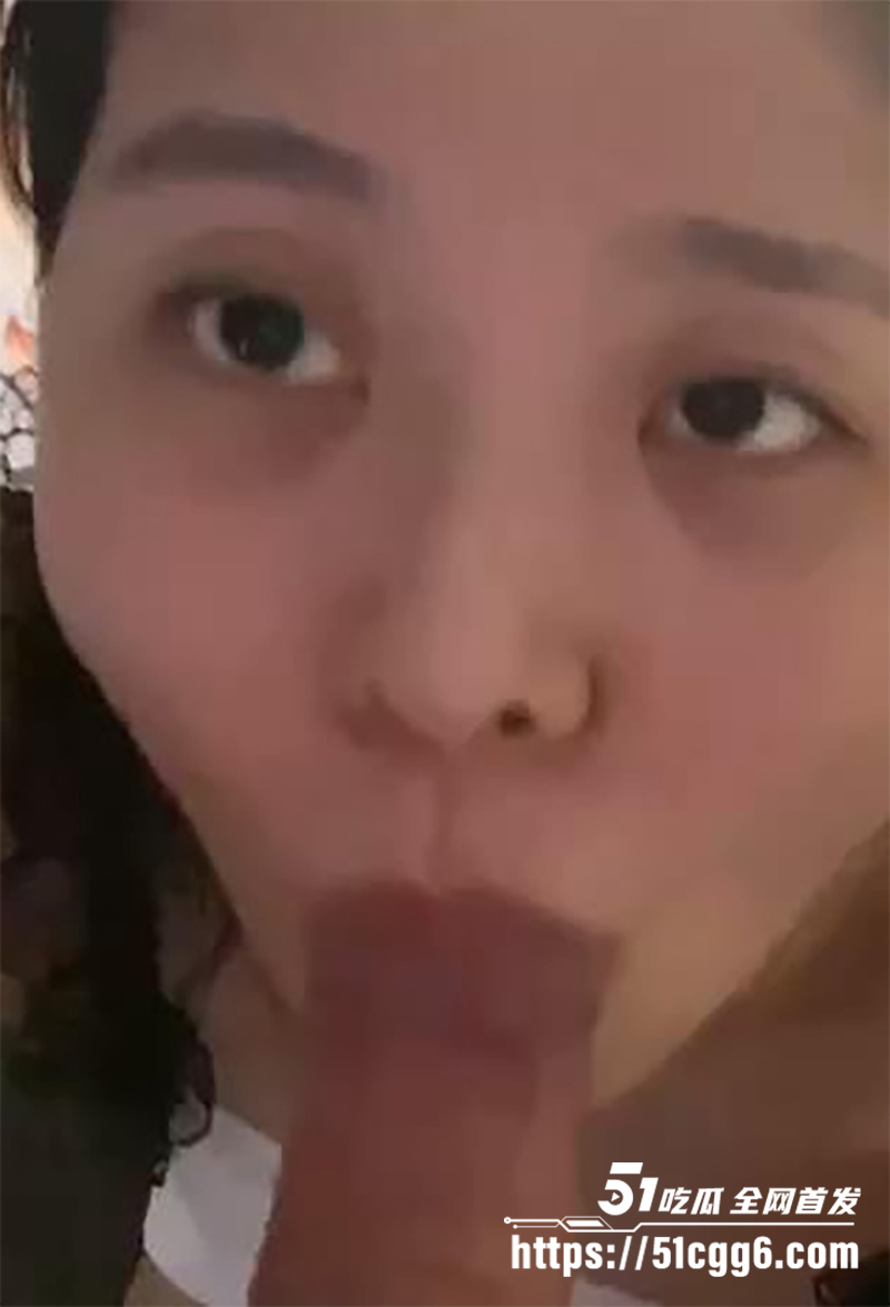 青岛房产销售人妻夏叶与客户约炮不雅视频曝光8拷贝