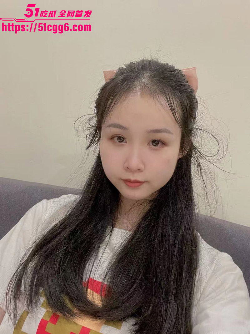 湖南银行清纯女职员 程芯琪 私密视频流出 小母狗情趣制服骚浪撩人 臀高撅被男友爆操到哭喊求饶！