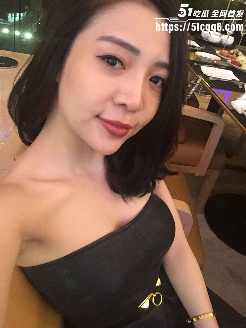 台湾饥渴少妇 宋思 被炮友曝光私拍 表面良家私下淫荡 巨乳肥臀吞屌榨精 迎合舔逼表情风骚又享受！