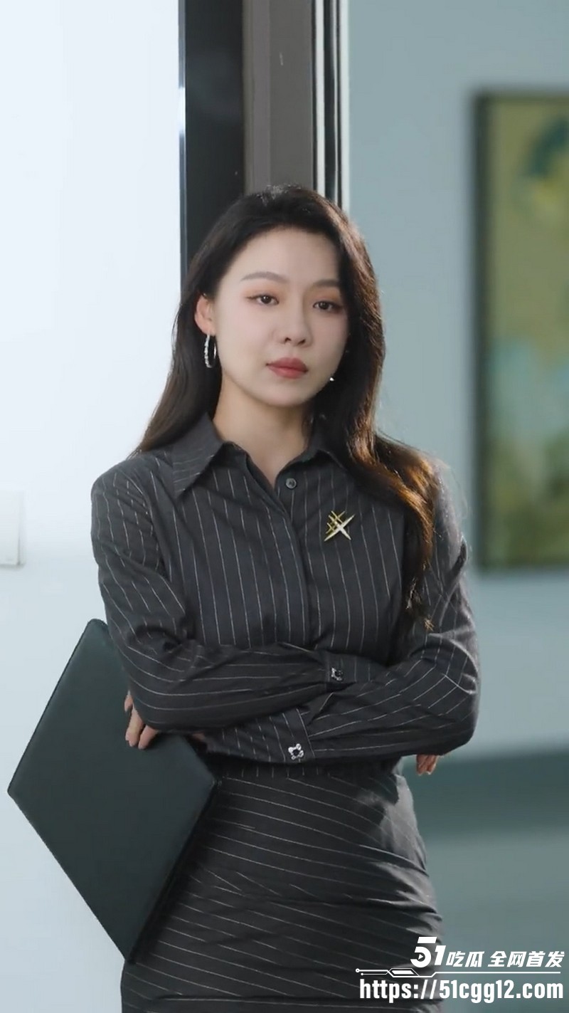 擦边短剧《禁果效应》结婚7年被绿 宋意怒勾小三老公复仇 四人禁忌纠缠拉扯 财团继承人竟纵容她玩火！